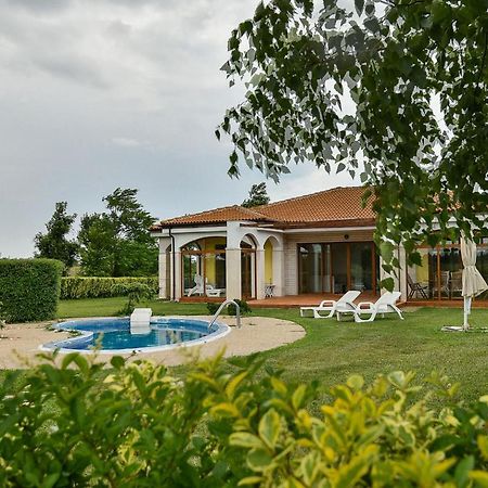 Lighthouse Golf Apart Complex&Villas Μπαλτσίκ Εξωτερικό φωτογραφία