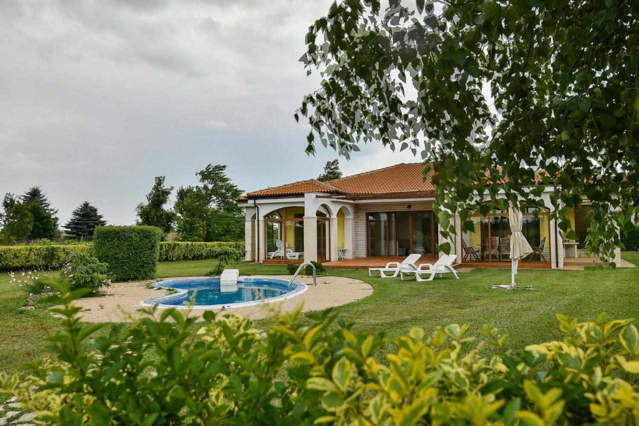 Lighthouse Golf Apart Complex&Villas Μπαλτσίκ Εξωτερικό φωτογραφία