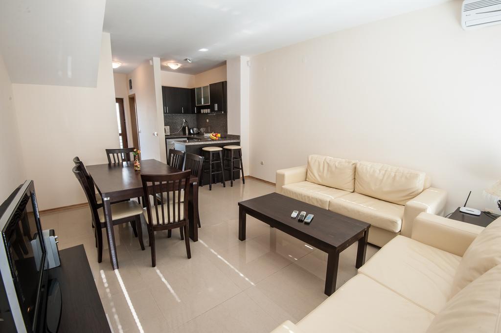 Lighthouse Golf Apart Complex&Villas Μπαλτσίκ Εξωτερικό φωτογραφία
